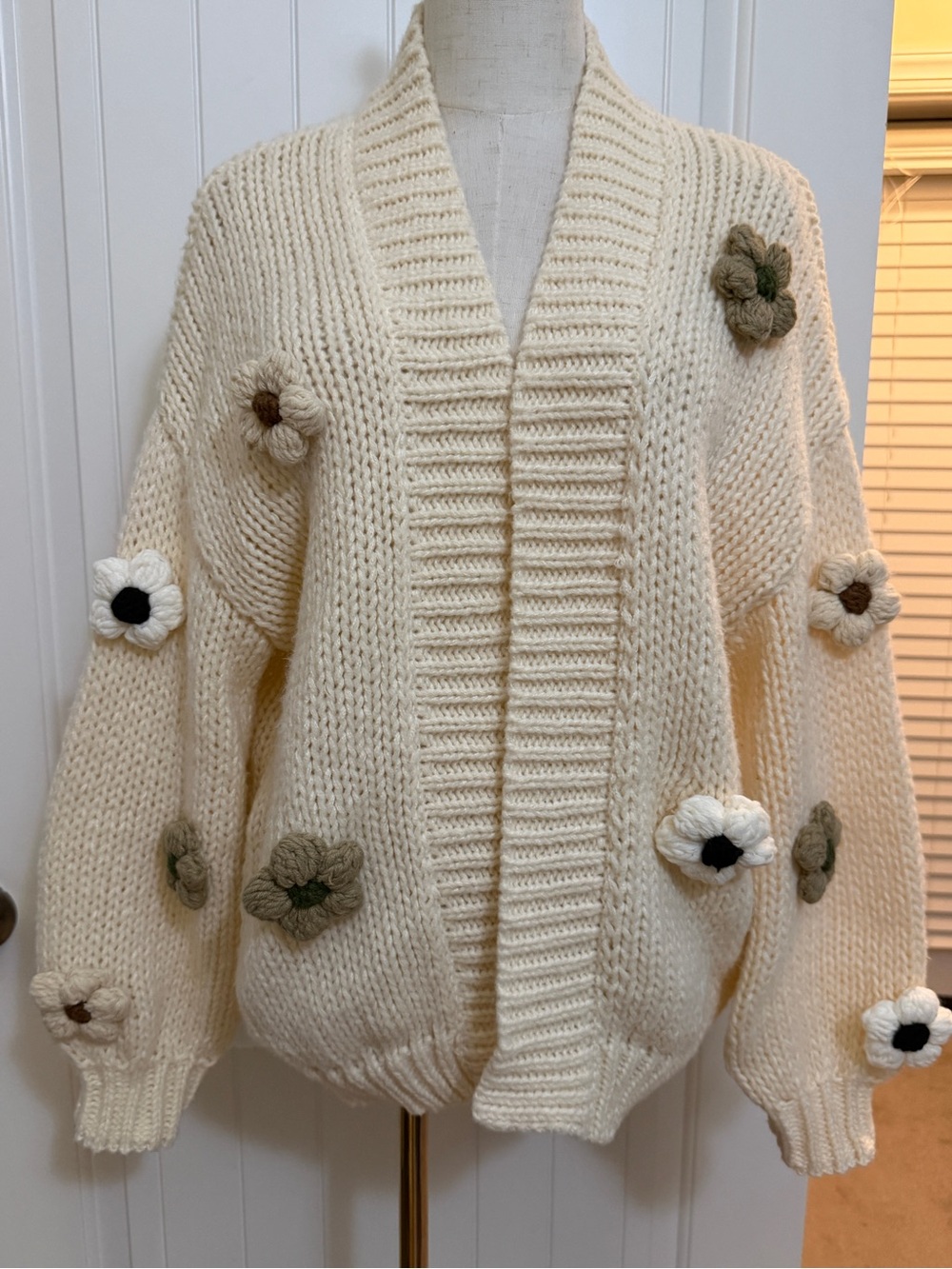 Anna & Ava Cream Chunky Knit Cardigan with Floral Appliqués One Size